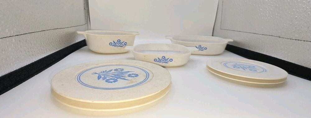 Vtg Chilton Corningware W/Cornflower Playset Plastic Casserole,Plates